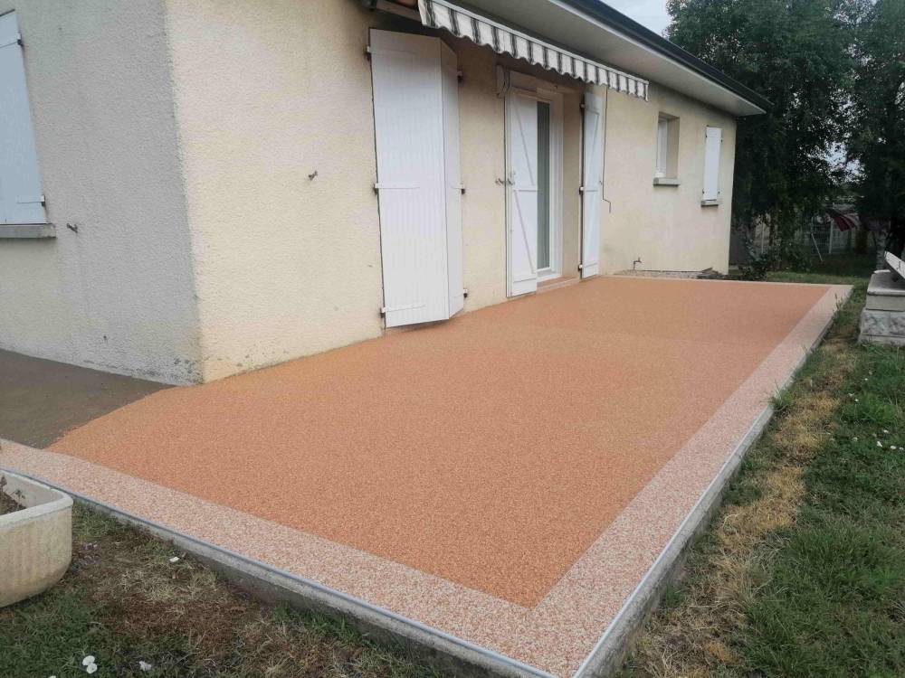 Moquette de pierres rouge